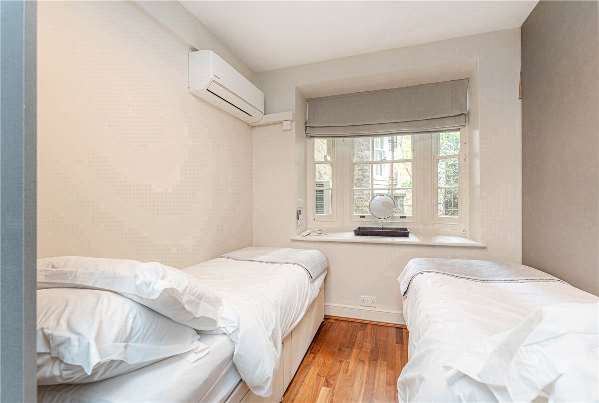 3 bedroom House, North Audley Street, London, W1K - Available, Image 10