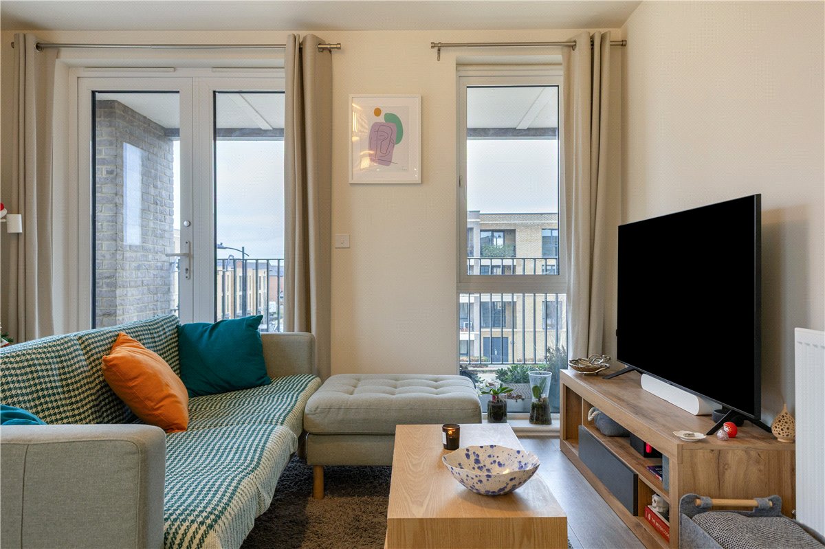 2 bedroom Flat, Osprey Drive, Trumpington, CB2 - Available, Image 9