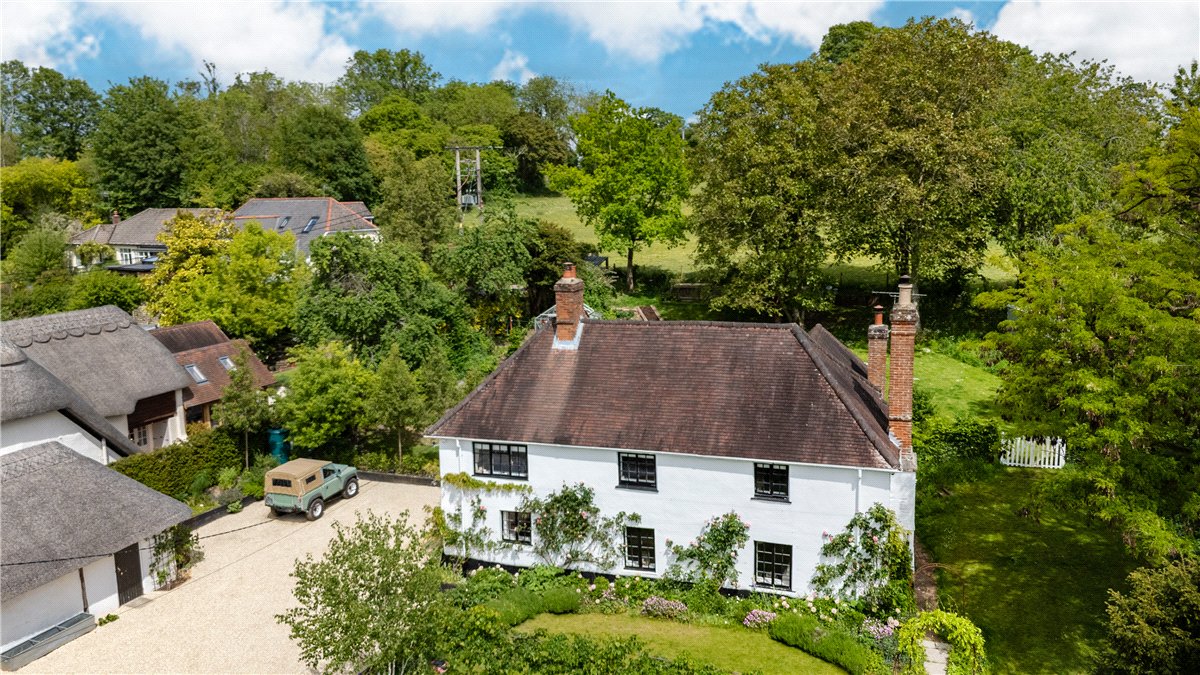 5 bedroom House, Penton Mewsey, Andover, SP11 - Available