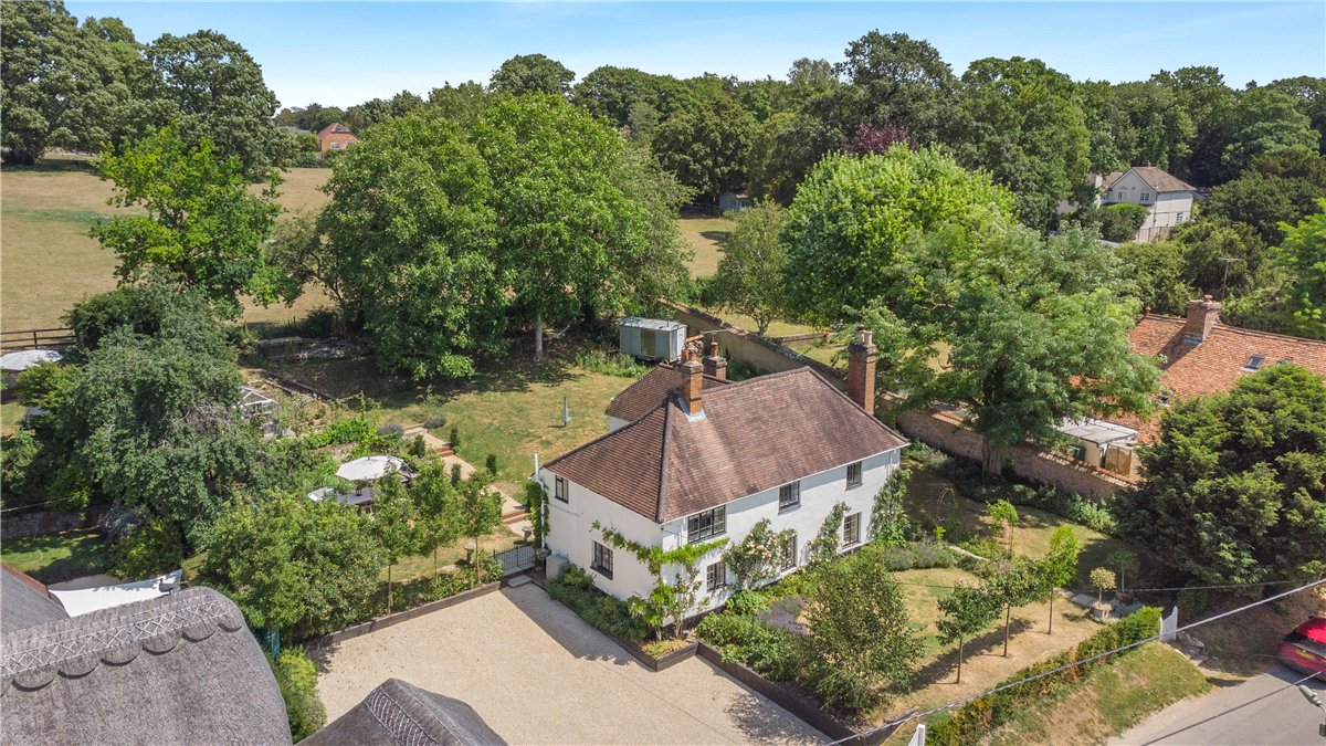 5 bedroom House, Penton Mewsey, Andover, SP11 - Available