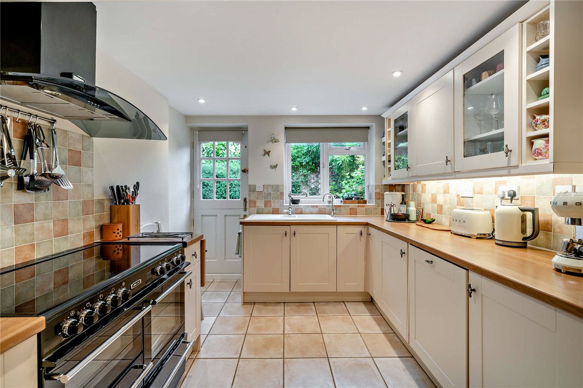 2 bedroom Bungalow, Ridgeway Close, Hermitage, RG18 - Sold, Image 15