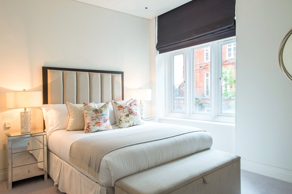 1 bedroom Flat, Green Street, Mayfair, W1K - Available, Image 9