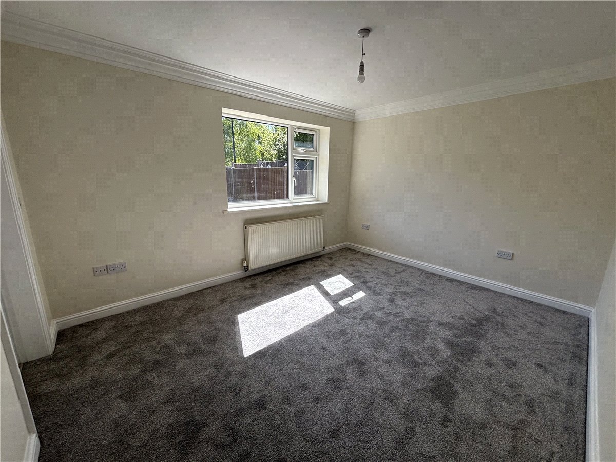 3 bedroom Bungalow, Nascot Close, Bramley, S66 - Available, Image 9
