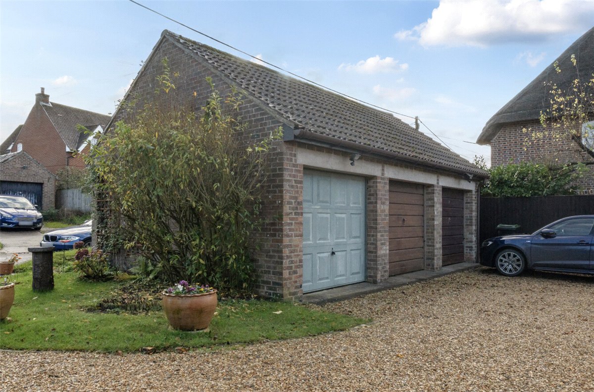 3 bedroom House, Townsend, All Cannings, SN10 - Available, Image 2