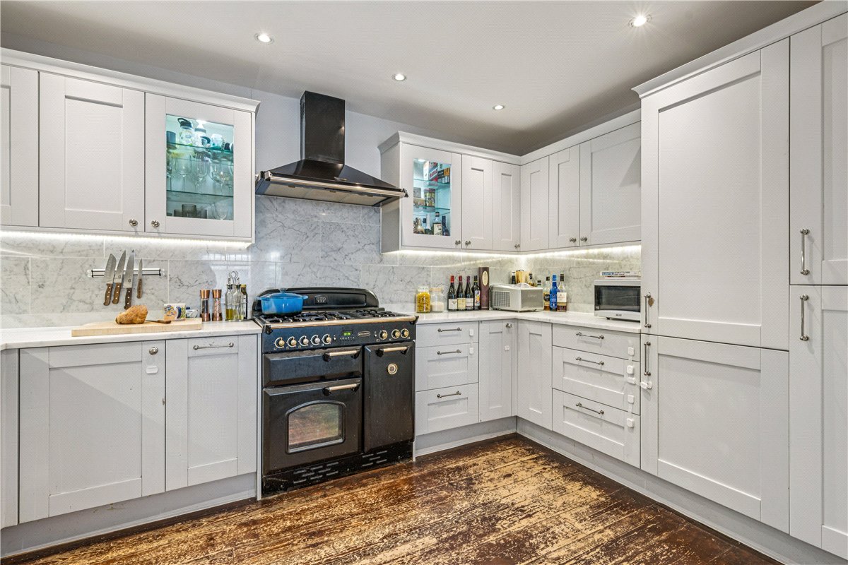 2 bedroom Flat, Hildyard Road, London, SW6 - Available, Image 9