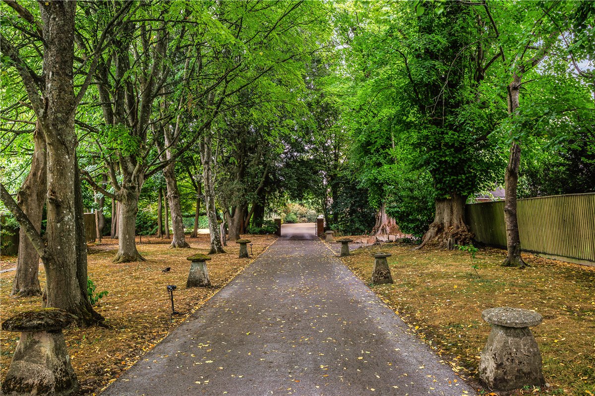8 bedroom House, Hodson Road, Chiseldon, SN4 - Available, Image 1