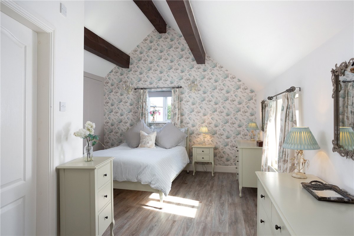 3 bedroom House, Hull Road, Cliffe, YO8 - Sold STC, Image 5