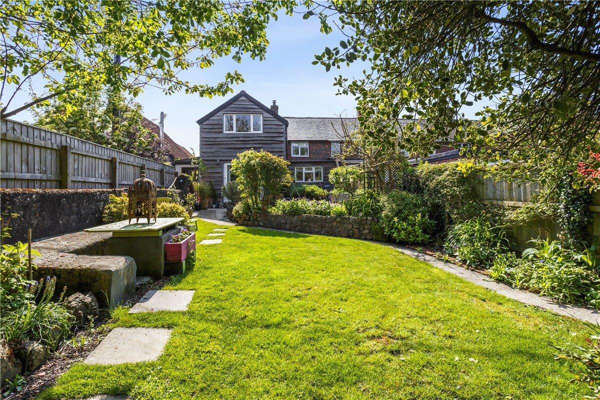3 bedroom House, The Street, All Cannings, SN10 - Available