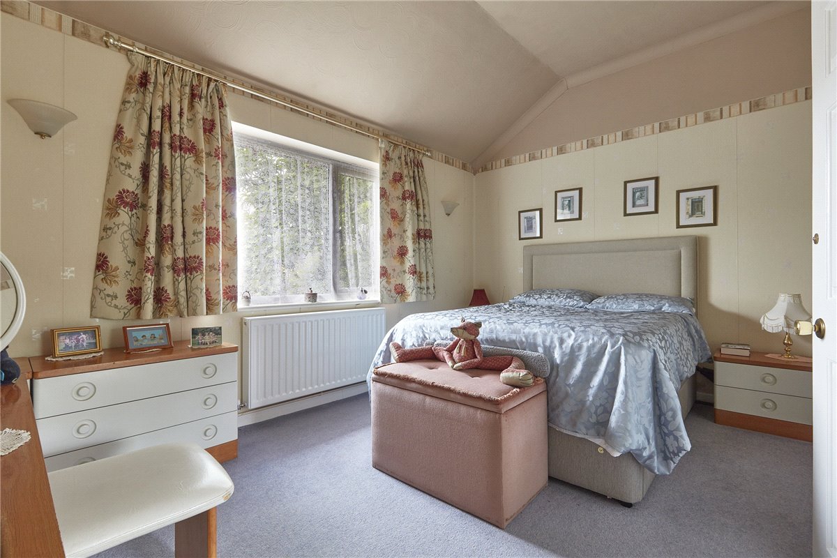 4 bedroom Bungalow, The Highlands, Exning, CB8 - Sold, Image 9