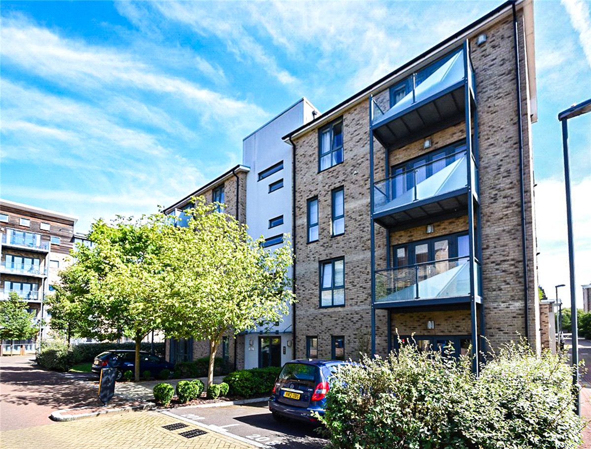 2 bedroom Flat, Scholars Walk, Cambridge, CB4 - 