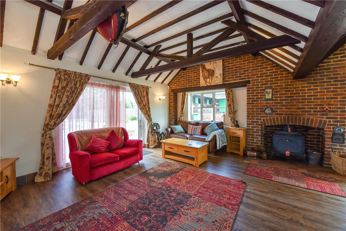 4 bedroom House, Forest Road, Worlds End, PO7 - Available, Image 5