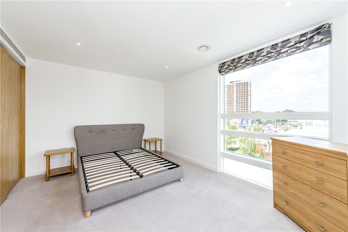 2 bedroom Flat, Holland Park Avenue, Holland Park, W11 - Available, Image 10