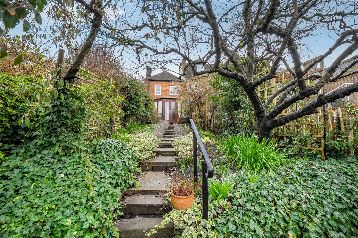2 bedroom House, Chesil Street, Winchester, SO23 - Sold STC, Image 1