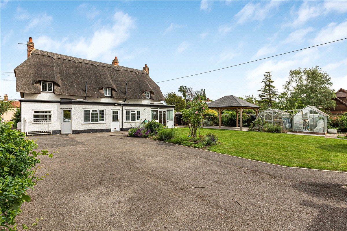 4 bedroom Cottage, High Street, Sutton Courtenay, OX14 - Available