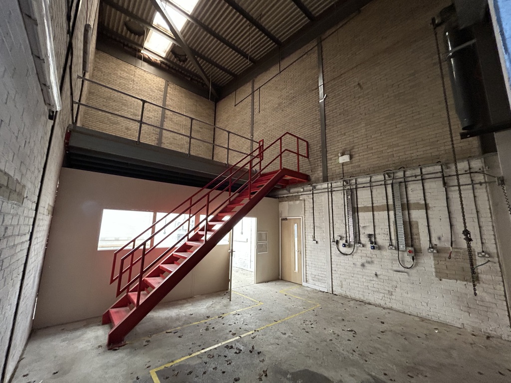 2001 Sq Ft, Melton Mowbray, Leicestershire, LE14 - Available, Image 2