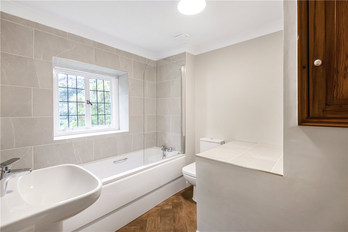 7 bedroom House, Breakspear Road South, Ickenham, UB10 - Available, Image 14