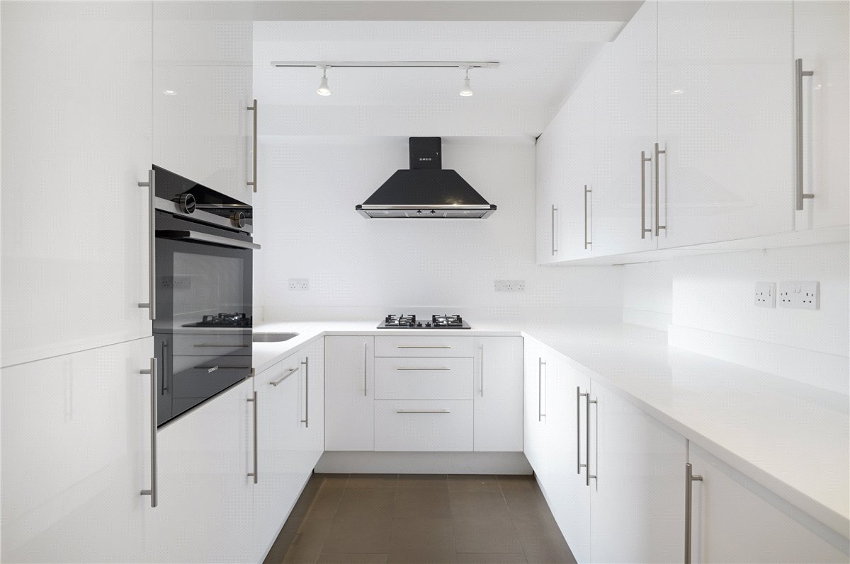3 bedroom Flat, Harley Street, London, W1G - Available, Image 3