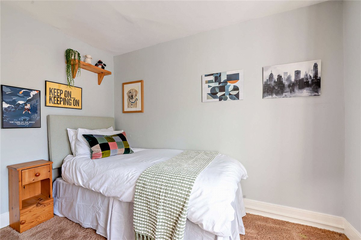 4 bedroom House, George Street, Kingsclere, RG20 - Available, Image 16