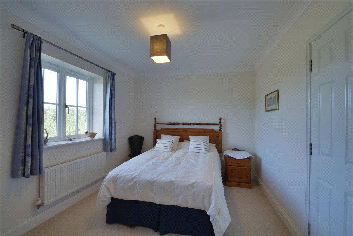 4 bedroom House, The Willows, Brimpton, RG7 - Available, Image 7