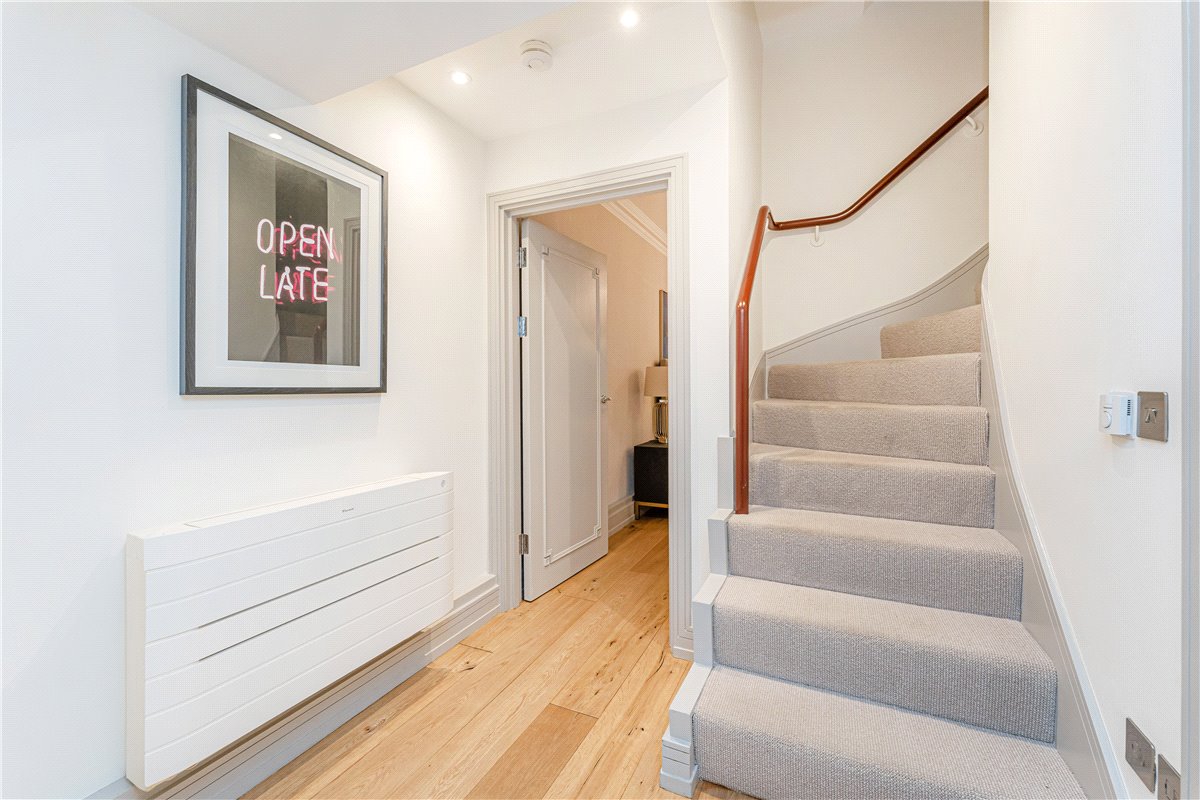 2 bedroom Flat, Park Street, Mayfair, W1K - Available, Image 1