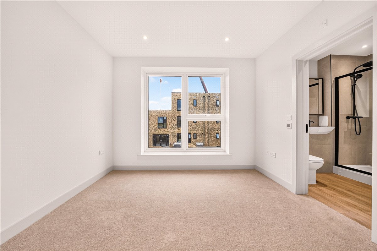 3 bedroom House, Ballast Road, Erith, DA8 - Available, Image 4