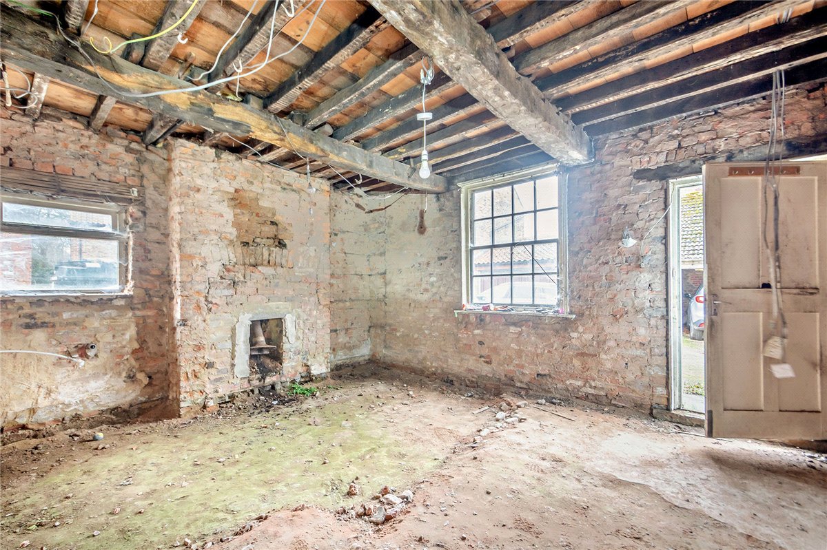 4 bedroom House, The Green, Kirklington, DL8 - Available, Image 4