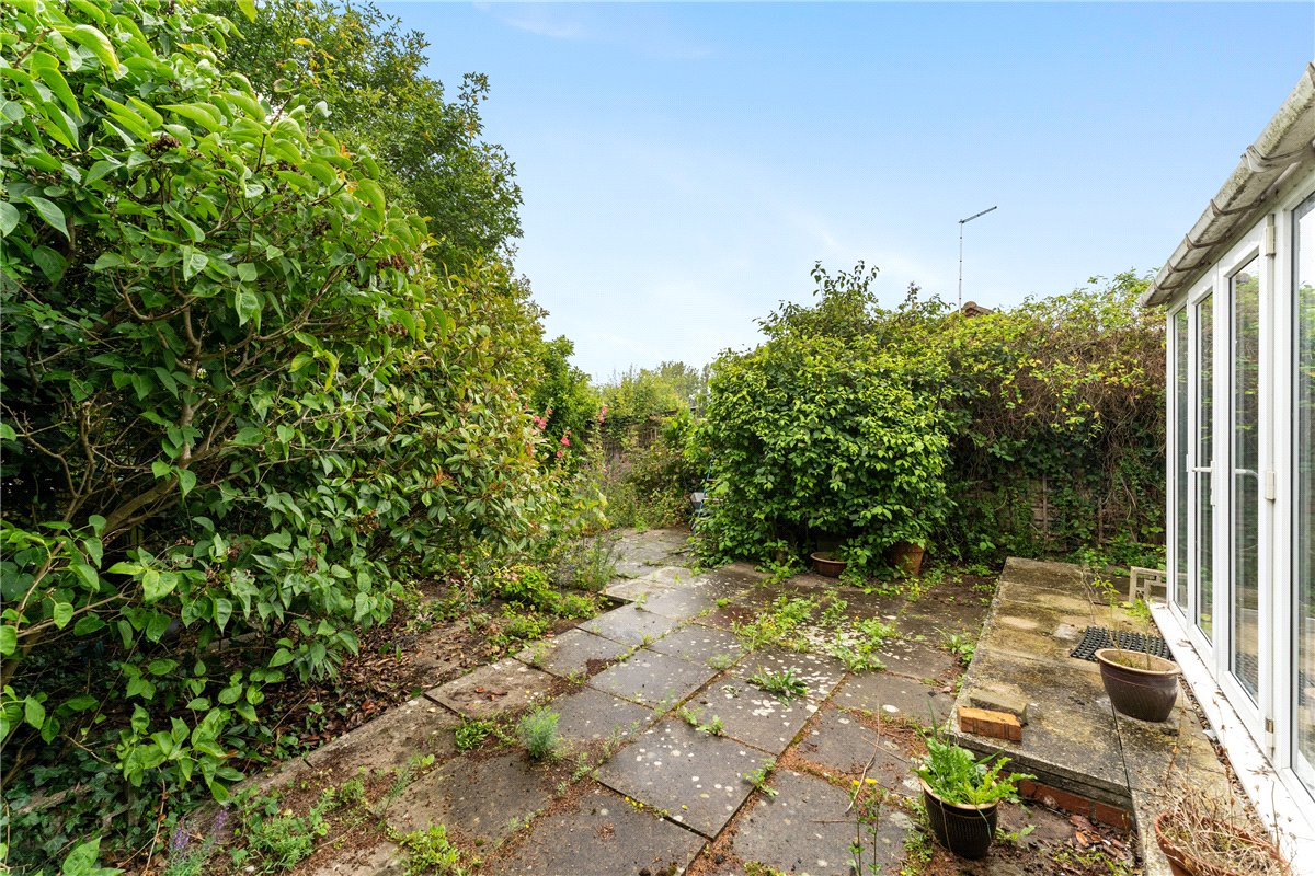 2 bedroom Bungalow, Chestnut Rise, Bar Hill, CB23 - Sold, Image 2