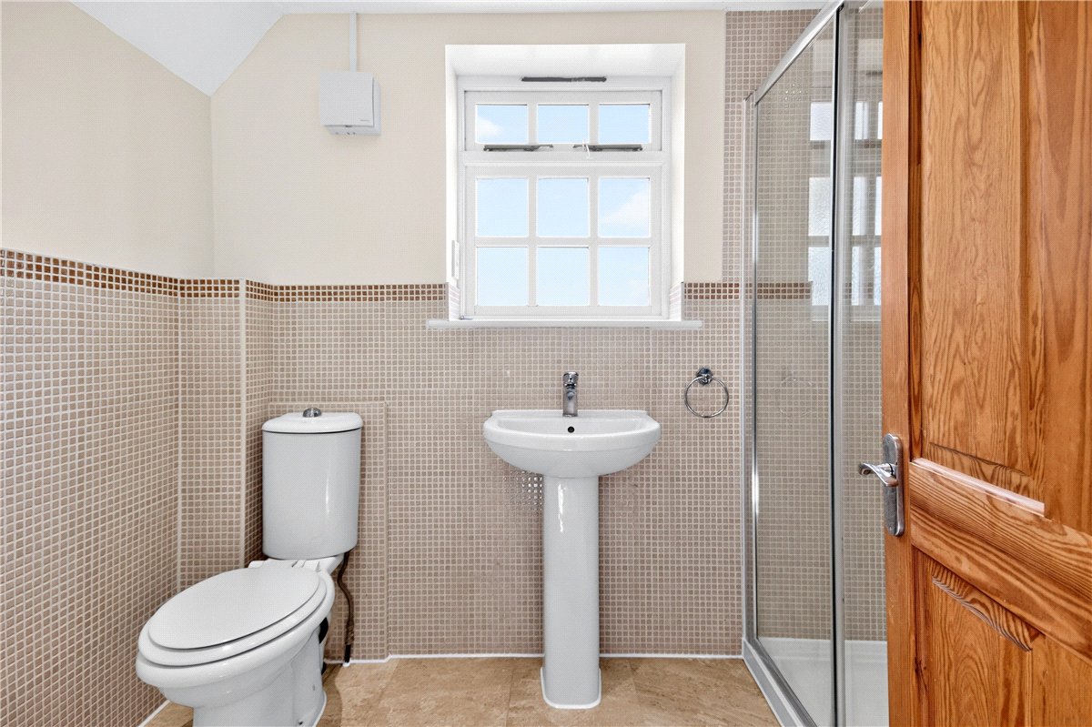 4 bedroom House, Red Lane, Burton Green, CV8 - Available, Image 7