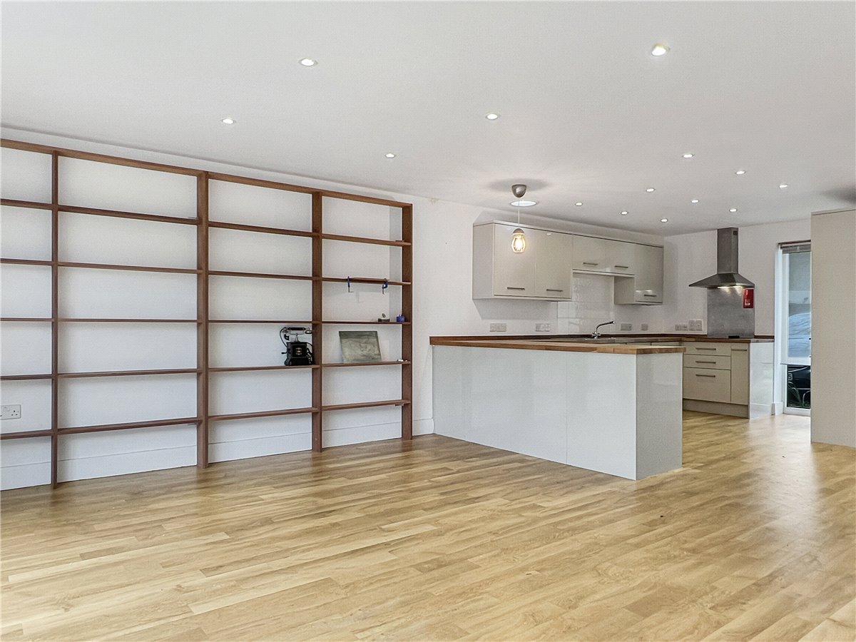 1 bedroom House, North Street, Cambridge, CB4 - , Image 2