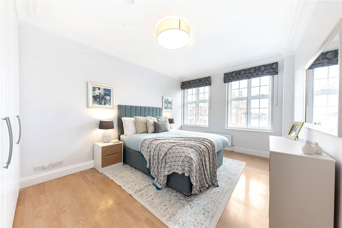 3 bedroom Flat, Stafford Court, Kensington High Street, W8 - Available, Image 5