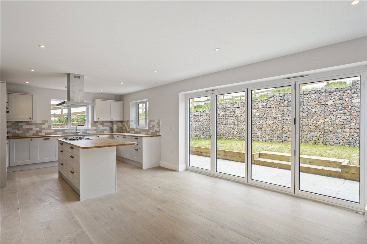 4 bedroom House, Manor Lane, Baydon, SN8 - Sold