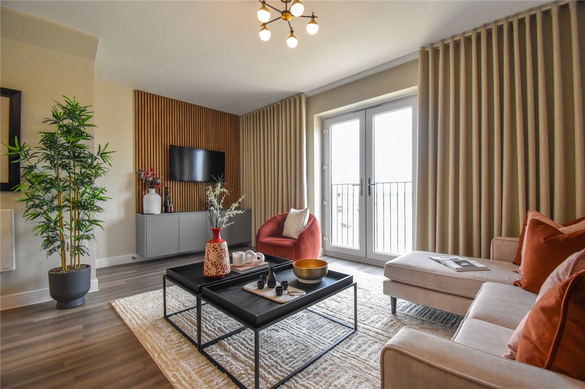 2 bedroom Maisonette, Saffron Way, Cherry Hinton, CB1 - Available, Image 2