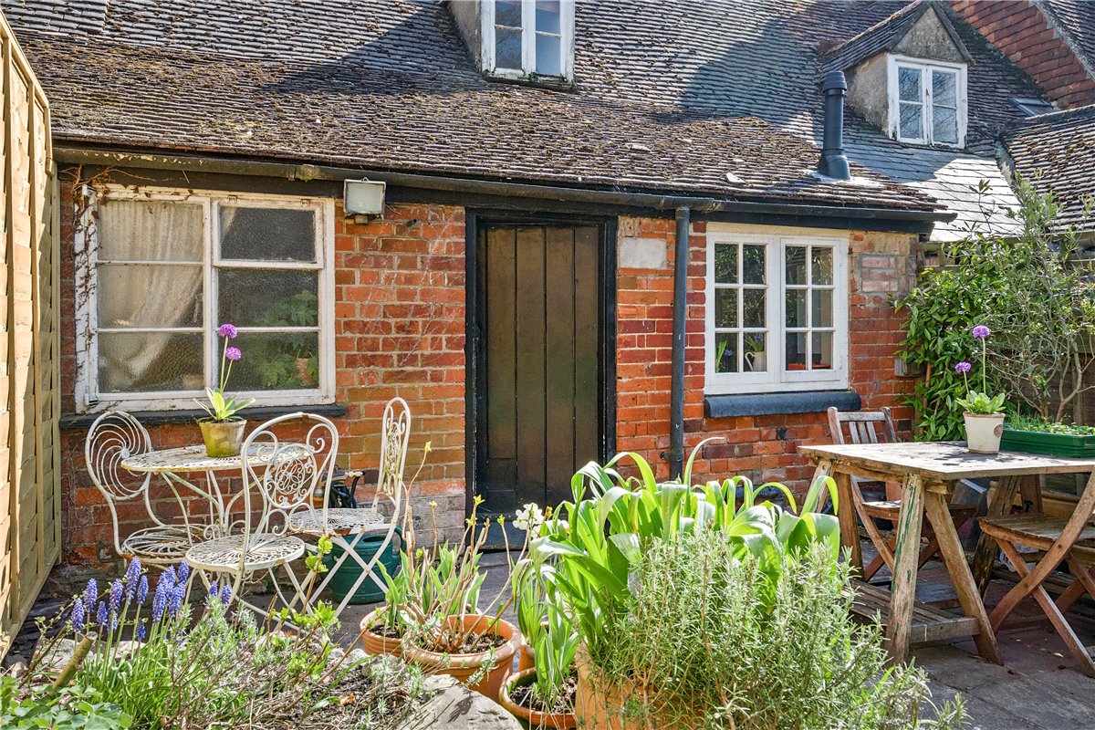 2 bedroom Cottage, St. Martins, Marlborough, SN8 - Available, Image 2