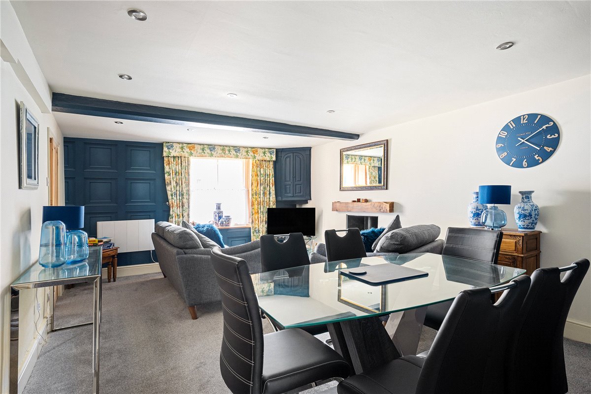 3 bedroom Cottage, Boathouse Yard, Staithes, TS13 - Available