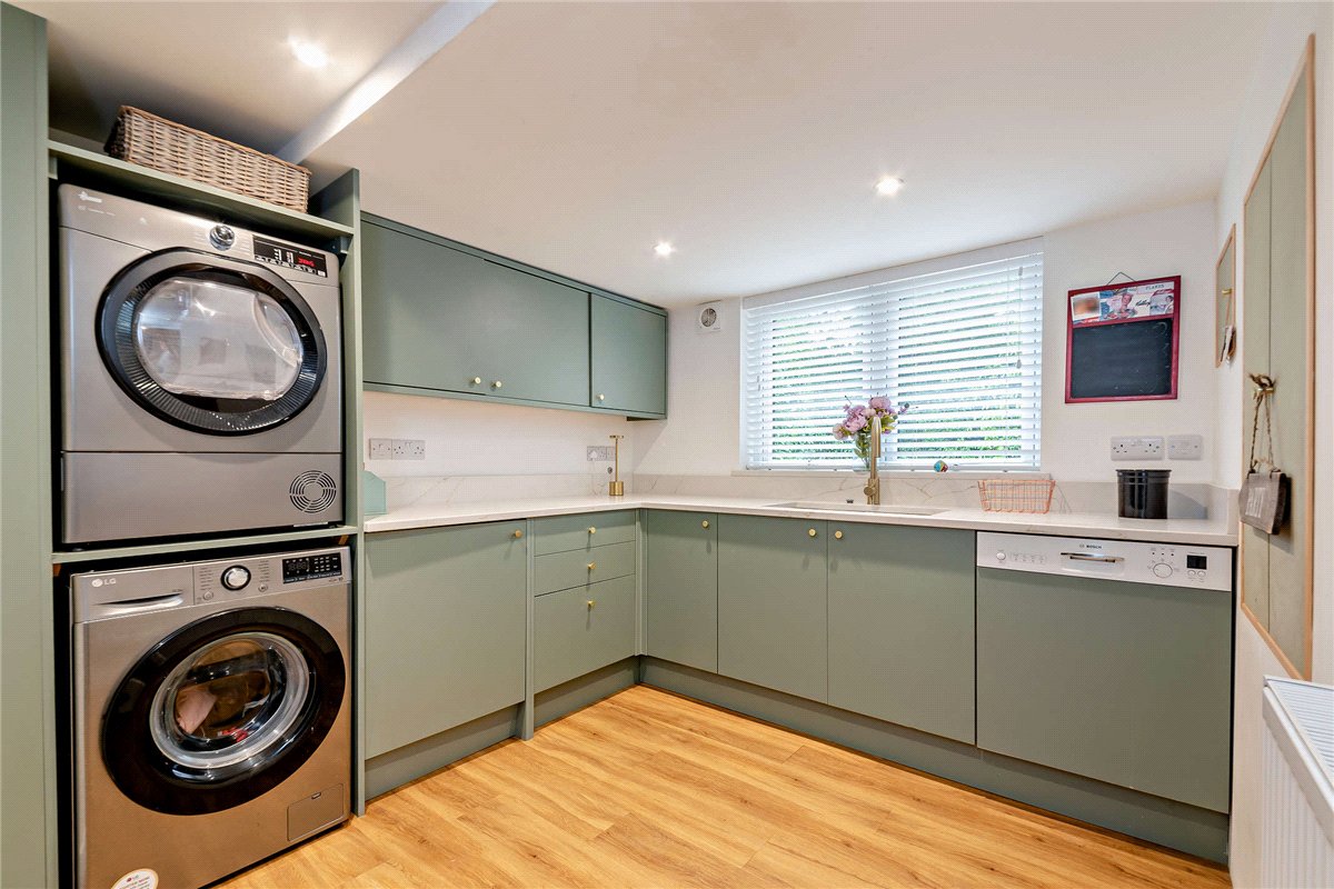 5 bedroom House, Kendrick Road, Newbury, RG14 - Available, Image 15
