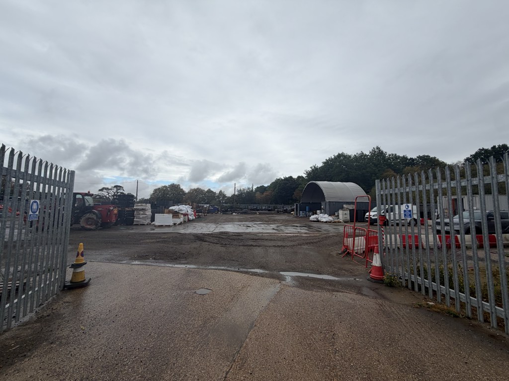 40690 Sq Ft, London Road, Crawley, RH10 - Available, Image 4