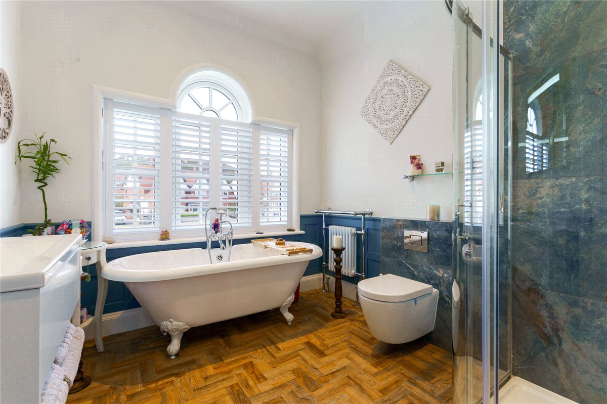 2 bedroom Flat, Holbeck Hill, Scarborough, YO11 - Available, Image 10