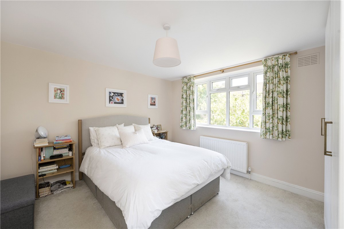 3 bedroom Maisonette, Sarsfeld Road, London, SW12 - Sold, Image 3