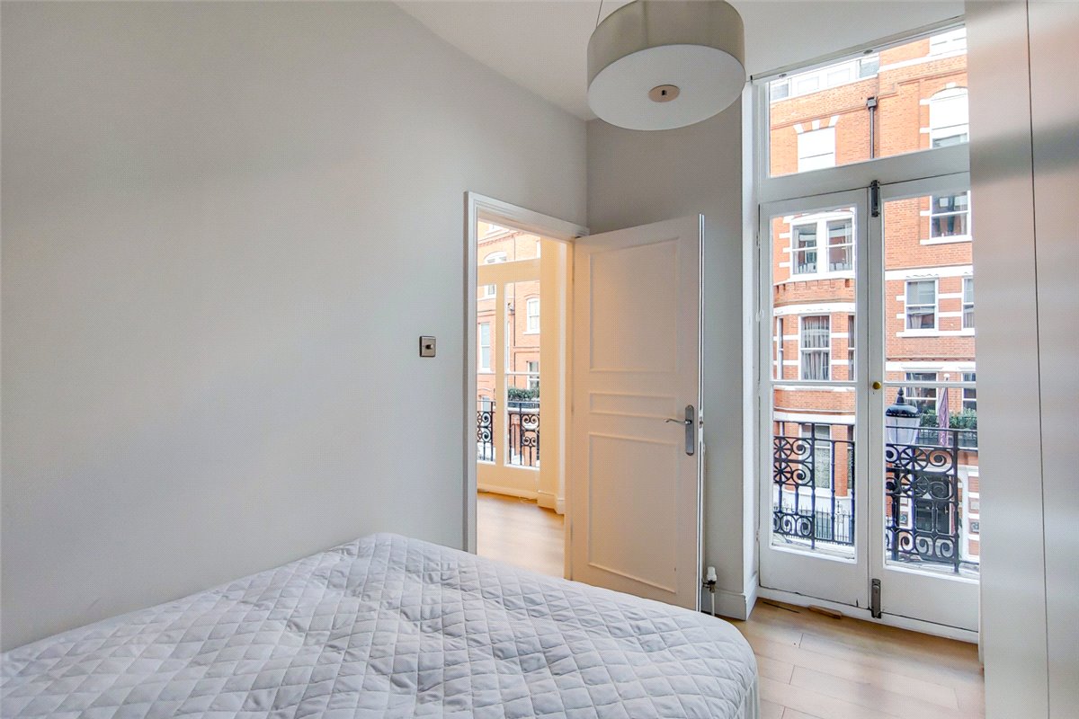 1 bedroom Flat, Egerton Gardens, Knightsbridge, SW3 - Available, Image 5
