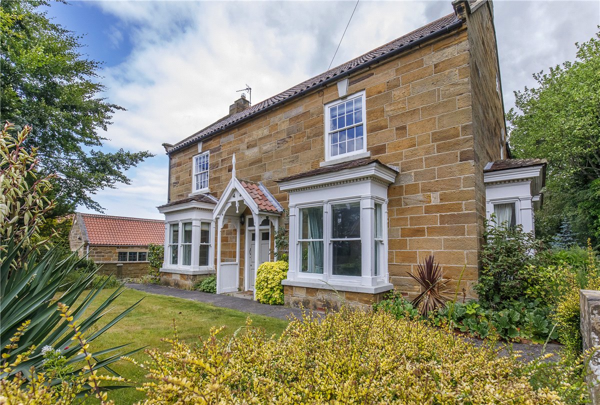 4 bedroom House, Kirkby-in-Cleveland, Middlesbrough, TS9 - 