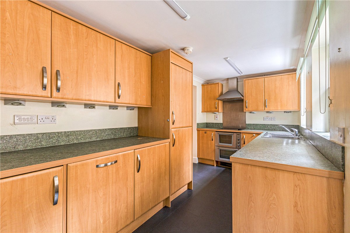 4 bedroom House, St. Matthews Gardens, Cambridge, CB1 - Available, Image 2