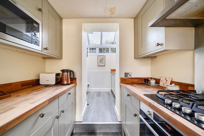 2 bedroom Cottage, Upper Ham Road, Richmond, TW10 - Available, Image 8