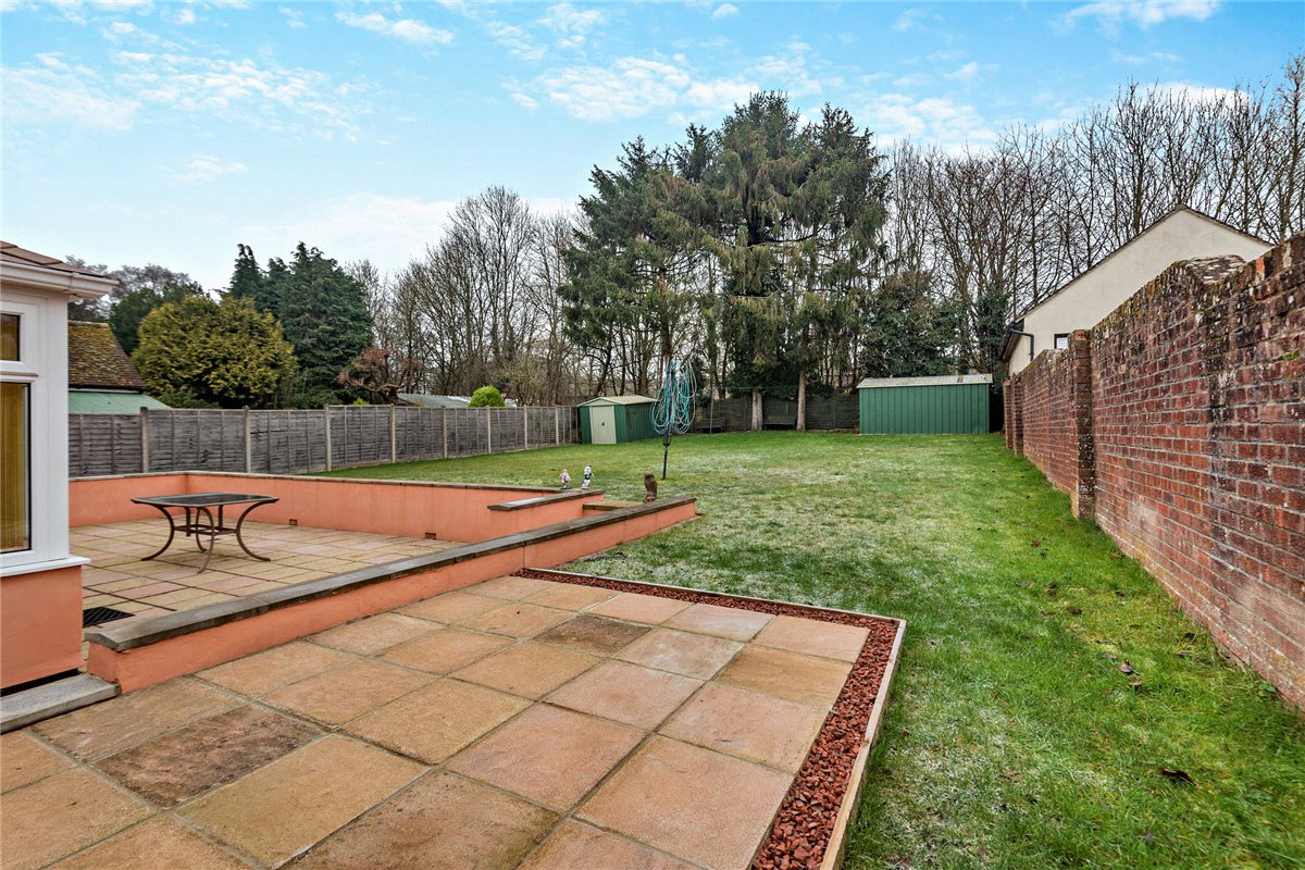 4 bedroom Bungalow, Long Lane, Hermitage, RG18 - Available