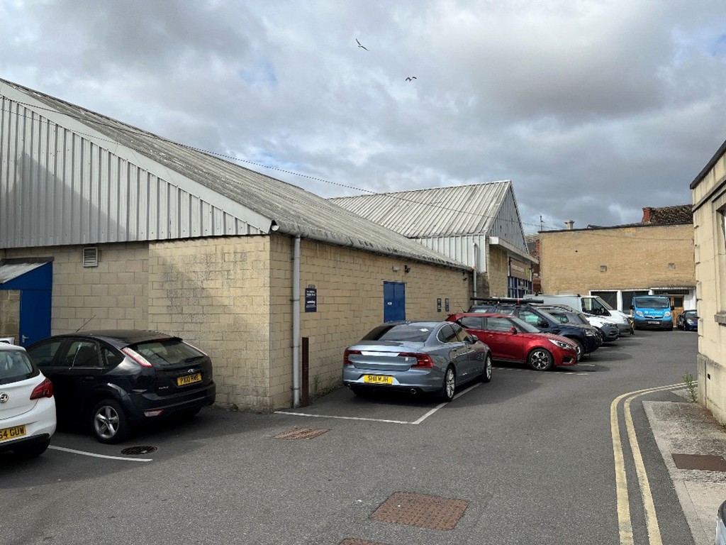 10700 Sq Ft, Market Place, Melksham, SN12 - Available, Image 4