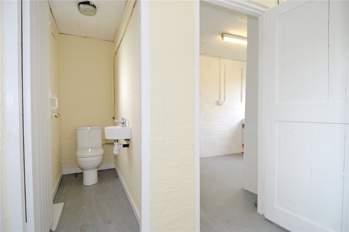 3 bedroom Cottage, Richmond Road, Kingston Upon Thames, KT2 - , Image 8