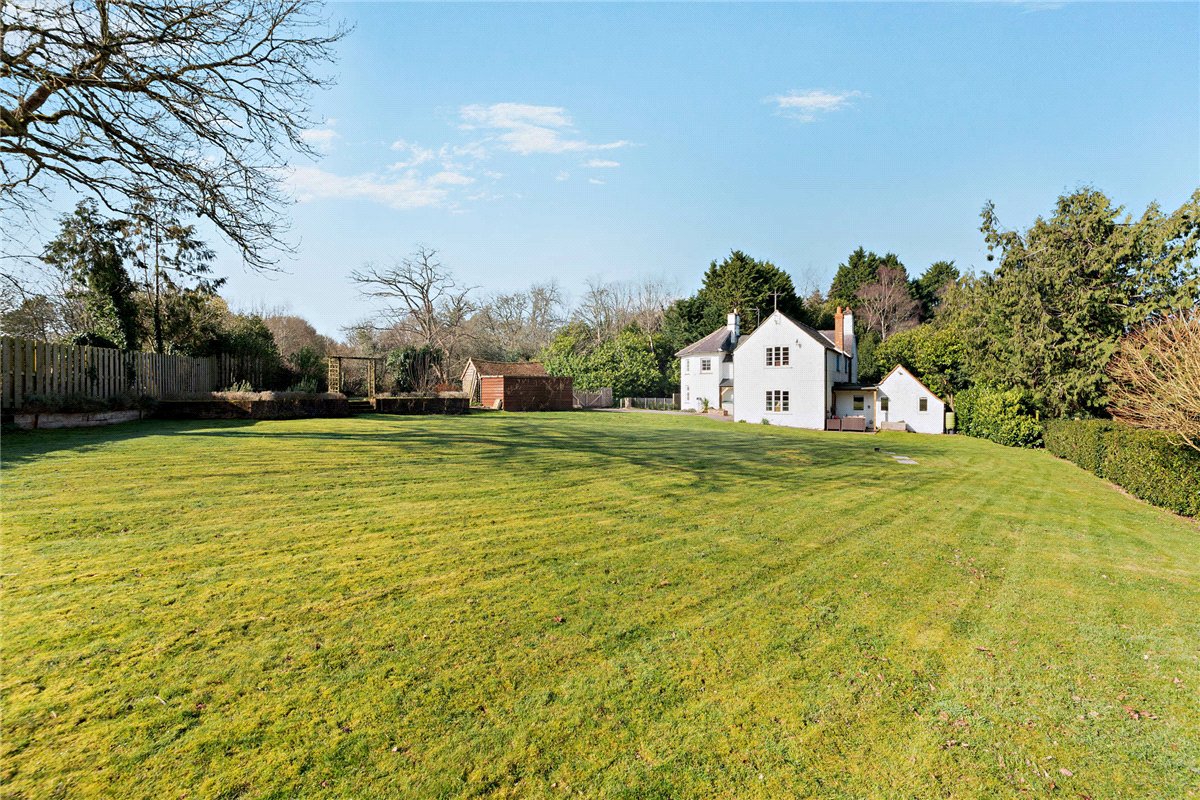 5 bedroom House, Burys Bank Road, Crookham Common, RG19 - Available, Image 24