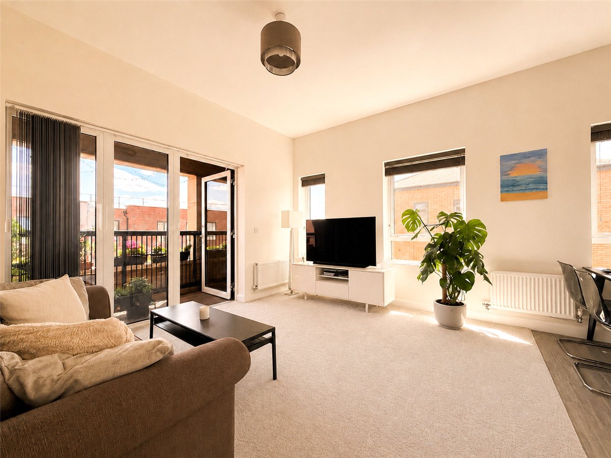 2 bedroom Flat, Lawrence Weaver Road, Cambridge, CB3 - Available, Image 1