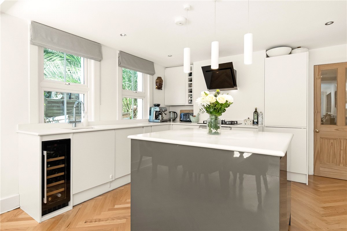 2 bedroom Flat, Babington Road, London, SW16 - Available, Image 3