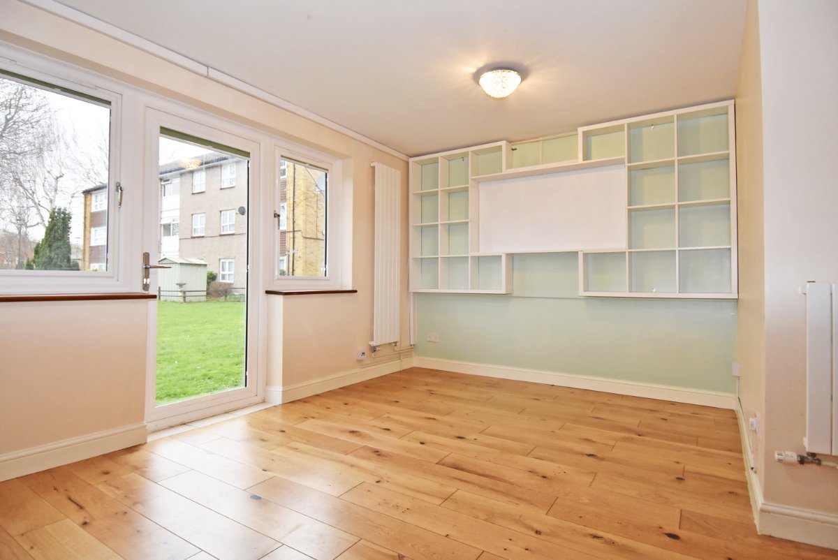 1 bedroom Maisonette, Hardwicke Road, Richmond, TW10 - Available