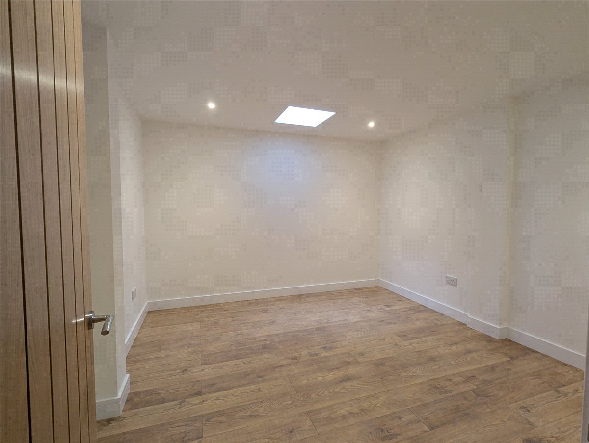 1 bedroom Flat, Westgate Chambers, Staple Gardens, SO23 - , Image 4